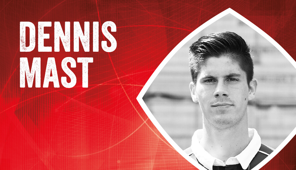 Mittelfeldspieler Dennis Mast wird eine Rothose Würzburger Kickers